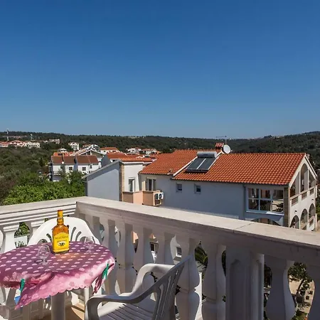 Levanda Apartment *