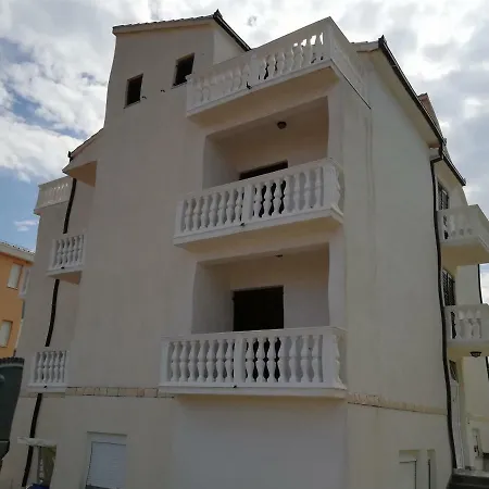 Levanda Trogir