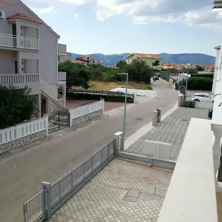 Levanda Apartment *